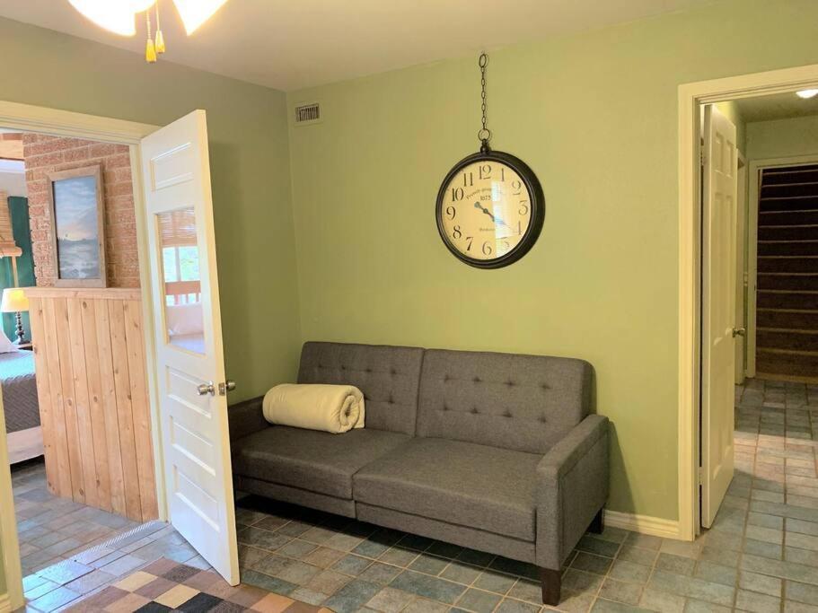 The River Haven - Sleeps 32 - On Guadalupe River 세강 외부 사진