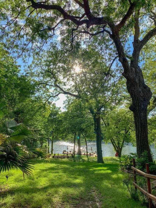 The River Haven - Sleeps 32 - On Guadalupe River 세강 외부 사진