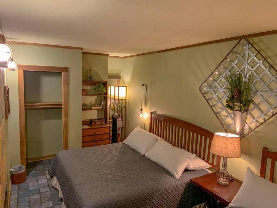 The River Haven - Sleeps 32 - On Guadalupe River 세강 외부 사진