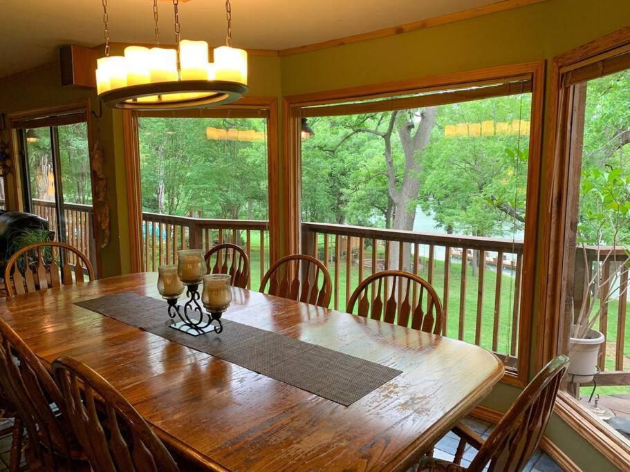 The River Haven - Sleeps 32 - On Guadalupe River 세강 외부 사진