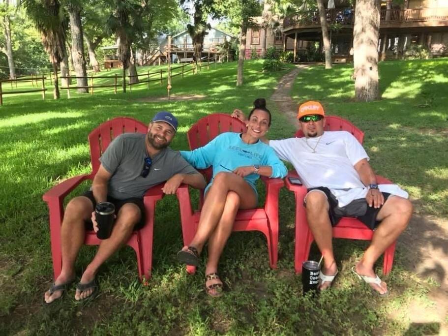 The River Haven - Sleeps 32 - On Guadalupe River 세강 외부 사진