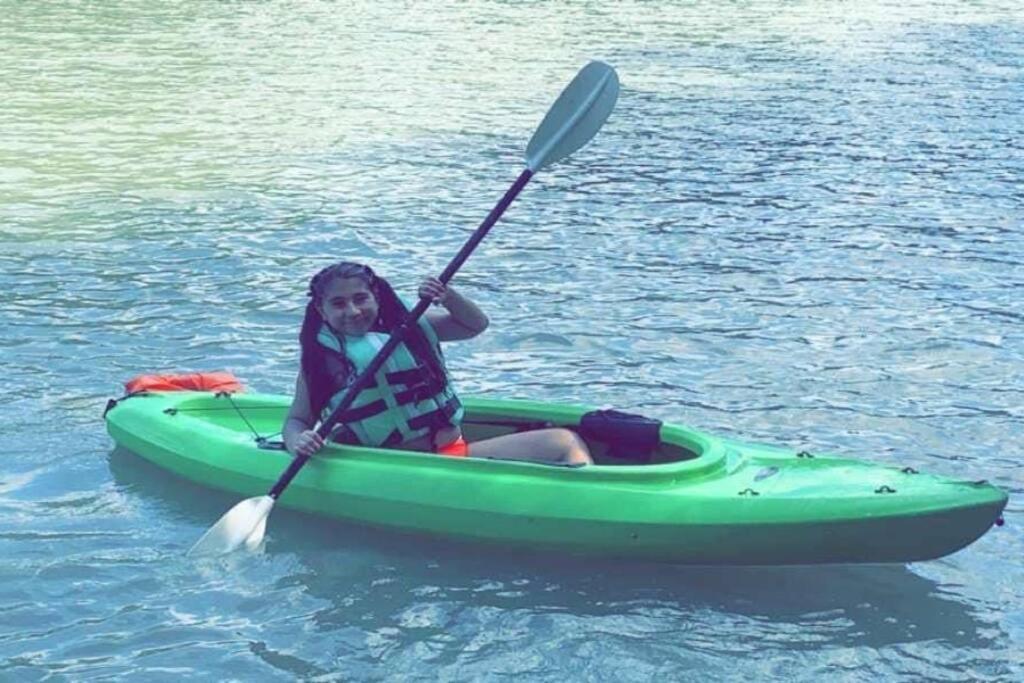 The River Haven - Sleeps 32 - On Guadalupe River 세강 외부 사진
