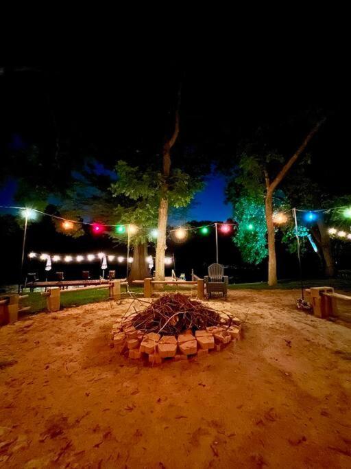 The River Haven - Sleeps 32 - On Guadalupe River 세강 외부 사진